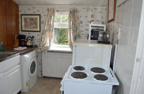 Pittencrieff Cottage | Charming Cottage in Historic Dunfermline, close to several Outlander Locations