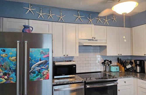 Anna Maria Cottage | Charming cottage in quiet area, close to beach & bay.
