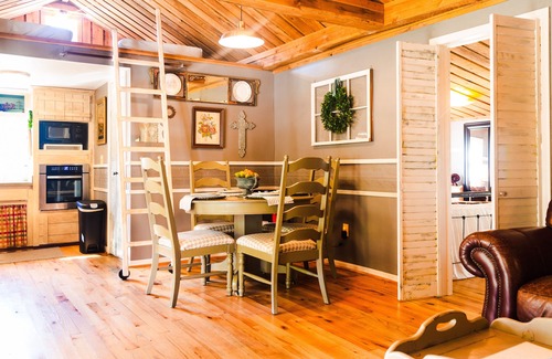Hickman Cottage | Charming Cottage in the Tennessee Countryside