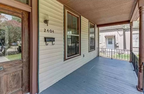 Vicksburg Cottage | Charming cottage in the heart of the city!