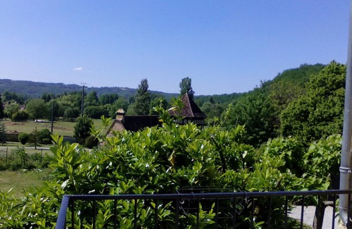 Thonac Cottage | Charming cottage in the heart of the black perigord with swimming pool