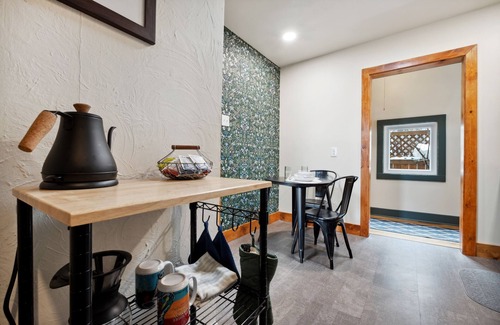 West Highland Cottage | Charming Cottage in the heart of Denver's Highlands Neighborhood