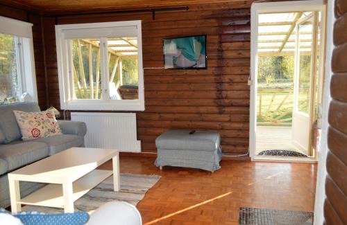 Ockelbo House | Charming cottage in tranquil village setting