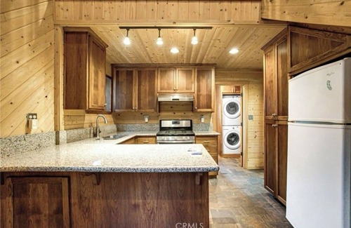 Chico Cottage | Charming cottage in welcoming Chico with WiFi, AC