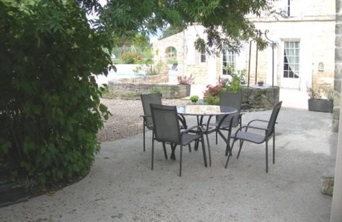 Ardillieres House | charming cottage near La Rochelle, heated salt pool
