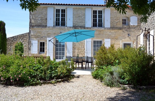 Ardillieres Cottage | Charming cottage near LA ROCHELLE salt pool, 6000m2