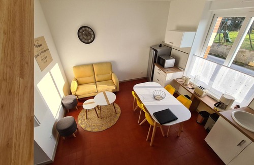 La Vernelle Cottage | Charming Cottage Near Beauval Zoo & Loire Castles - Private Courtyard & Bike Access