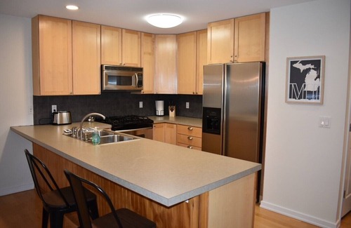 Douglas Cottage | Charming Cottage near Douglas Beach!