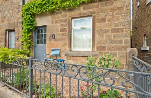 Tansley House | Charming Cottage Near Peak District & Chatsworth