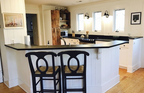 Highlands Cottage | Charming cottage near Mirror Lake and downtown Highlands!