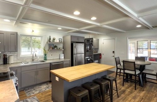 Stevens Point Cottage | Charming cottage nestled on the banks of the Wis River for next family vacation