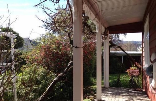 Akaroa House | Charming Cottage