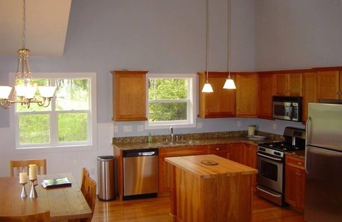 Bellaire Cottage | Charming Cottage on Lake Bellaire