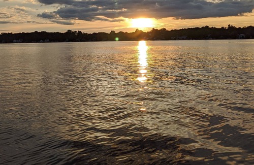 Pinckney Cottage | Charming cottage on Portage Lake