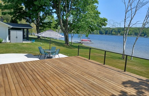 Shelby Cottage | Charming Cottage on Stony Lake in Shelby, Michigan with AC, WiFi