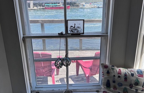 Newcastle Cottage | Charming cottage on the Damariscotta River, easy walk to downtown.