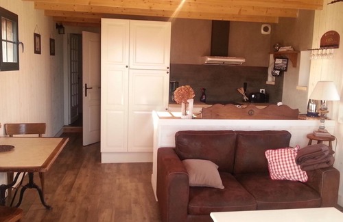 Pleubian Cottage | Charming cottage on the seafront Côtes d'Armor. "L'Air du Large" welcomes you.