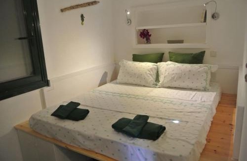 South Rhodes House | Charming Cottage on the sea turtle beach