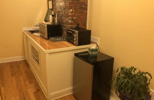 East End - Valley Street House | Charming Cottage Overlooking Downtown AVL