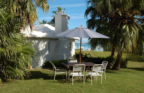 Somerset Village Cottage | Charming Cottage Overlooking Mangrove Bay