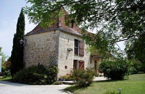 Frayssinet Cottage | Charming Cottage- Pet Friendly,Heated Pool,Mature Gardens, Couples,Barbecue,WIFI