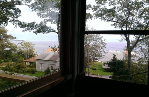 Chamberlain Cottage | Charming cottage - Relax while watching the sea and the islands