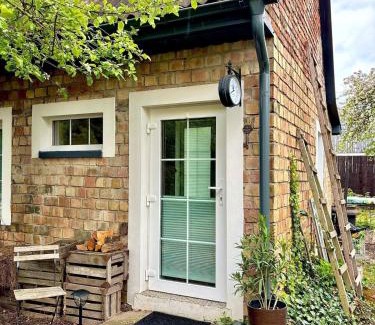 Siauliai City Center Ski Chalet | Charming Cottage - Sauna - Central Location