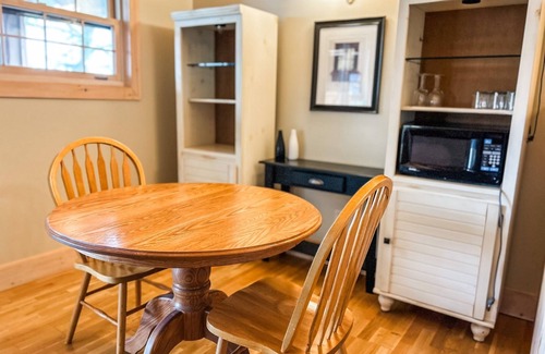 Crowes Landing Cottage | Charming Cottage Suite, superb Stoney Lake location-fabulous view, pet friendly