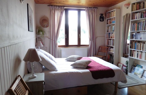 Chivres-Val Cottage | Charming cottage "The Barn" to stay with family or friends.
