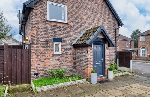 Trafford House | Charming Cottage,Trafford Retreat, Pets welcome