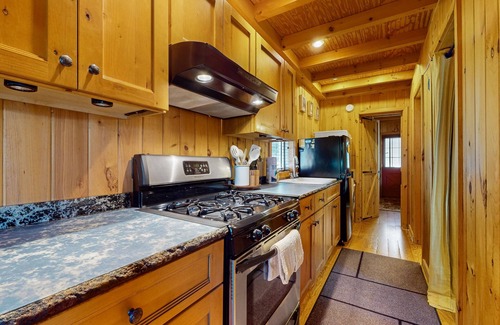 Diamond Point Cottage | Charming cottage with a cozy, welcoming vibe