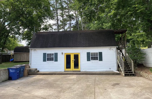 Goodlettsville Cottage | Charming cottage with AC and WiFi in welcoming Goodlettsville