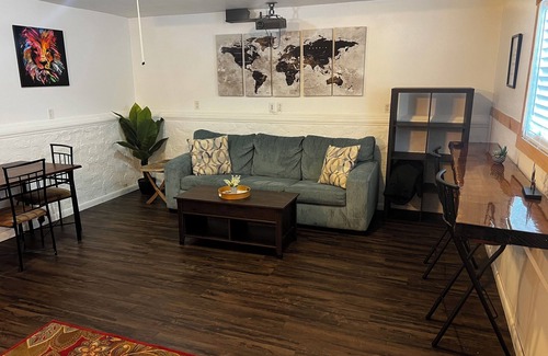Goodlettsville Cottage | Charming cottage with AC and WiFi in welcoming Goodlettsville