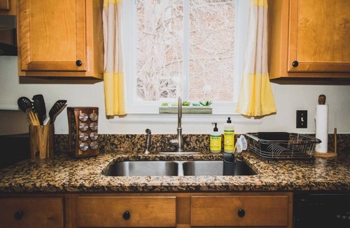 Greeley House | Charming Cottage