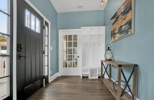 Lincolnville House | Charming Cottage w Pool, Walkable to Downtown