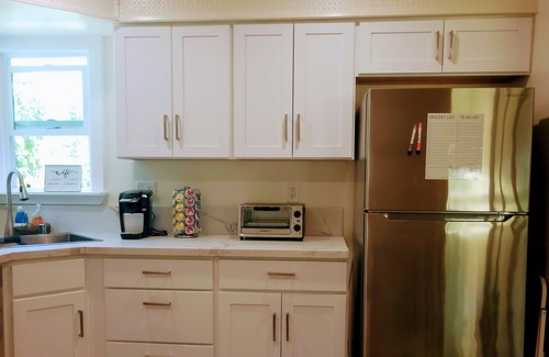 Grass Valley Cottage | Charming Cottage w/Yoga Space & Pac Man