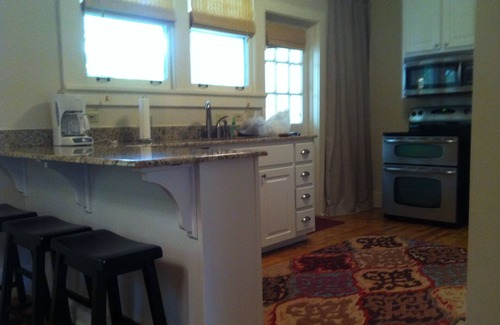 Oxford Cottage | Charming Cottage Walking Distance from Square and Campus