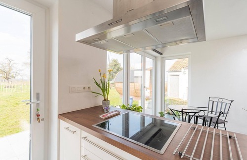 Honnelles House | Charming Cottage with Sauna