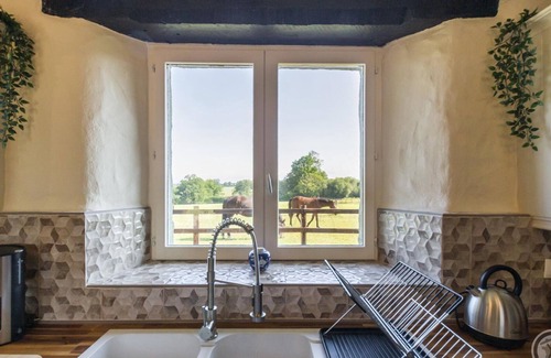 La Trinite Cottage | Charming Cottage with Garden, Terrace, and Bikes near Mont St-Michel