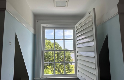 Wilmington House | Charming Cottage With Stunning Waterway Views