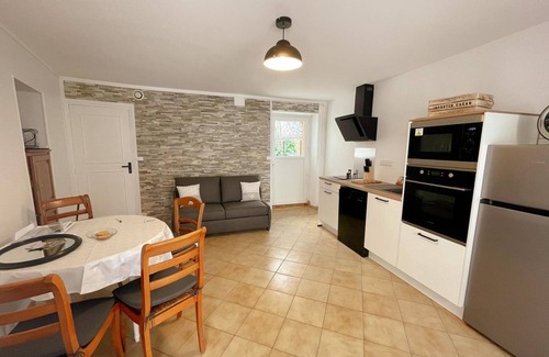 Villandry Cottage | Charming Cottage with AC, Enclosed Garden, and Secure Garage near Villandry Castle