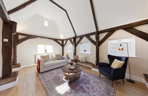 Saint Mary Hoo House | Charming cottage with hot tub & private garden