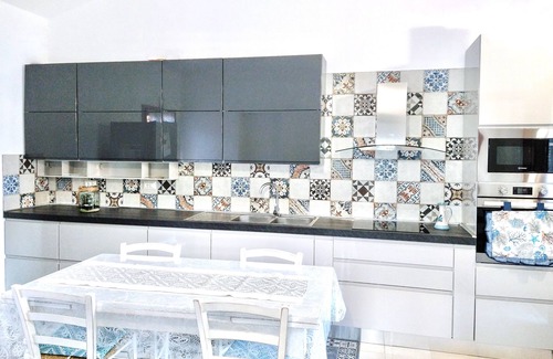 Agrustos House | Charming cottage (with private garden) few steps from the beach