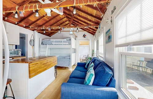 Dennis Port Cottage | Charming cottage with private beach, patio, & full kitchen - near golf & park