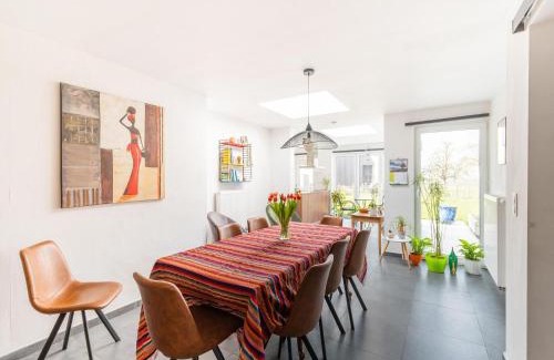 Honnelles House | Charming Cottage with Sauna