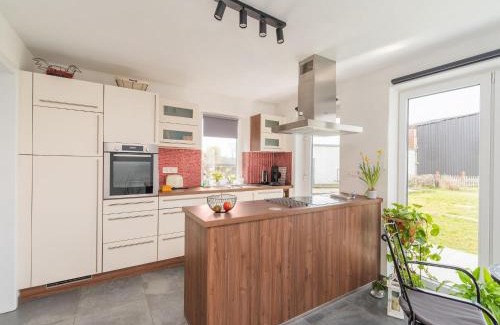 Honnelles House | Charming Cottage with Sauna