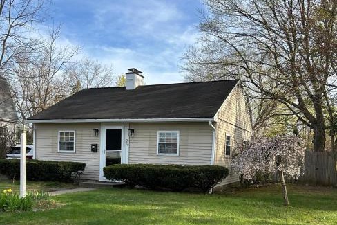 Longmeadow House | Charming Cottage with fenced yard in convenient location