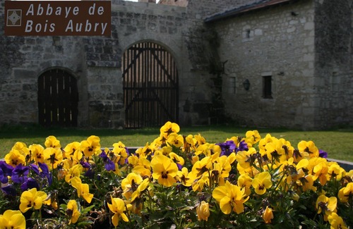 Luze House | Charming cottages on historical site 12th century