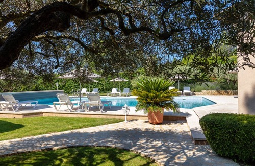 Crillon-le-Brave House | Charming countryside house with heated swimming pool at the foot of the Mont Ven