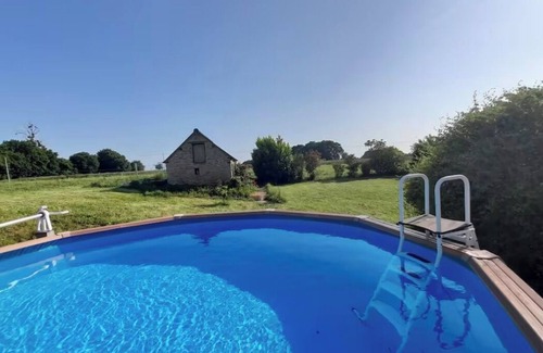 Yvignac-la-Tour House | Charming country house with swimming pool